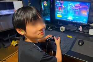 Seorang gamer Jepang berusia 12 tahun berencana berhenti sekolah untuk mengejar karier di dunia esports, didukung oleh orang tuanya, dan hal ini memicu perdebatan.